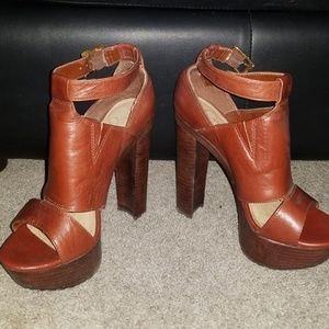 Jessica Simpson platform heels